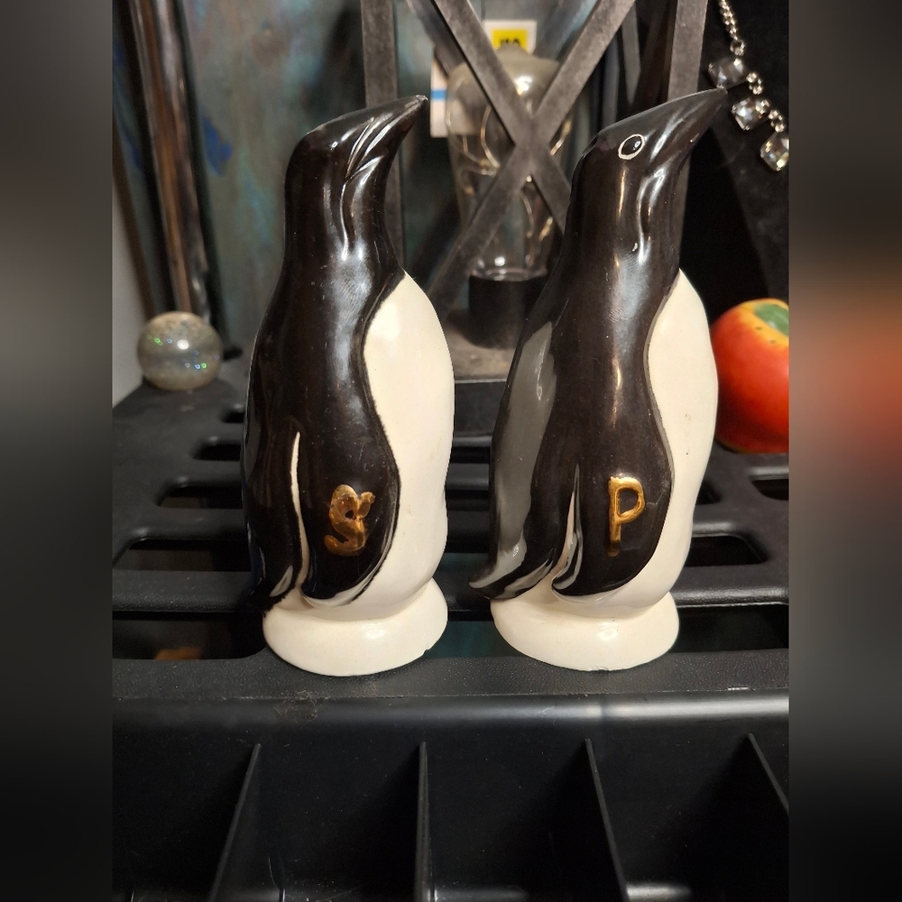 Vintage Ceramic Penguin Salt and Pepper Shakers - Black & White
